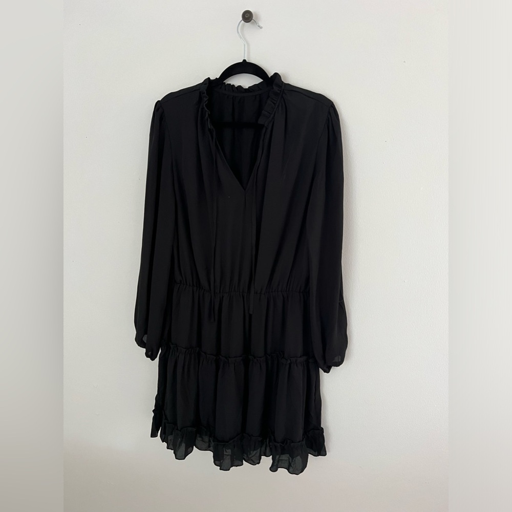 Women’s v-neck long sleeve ruffle mini dress